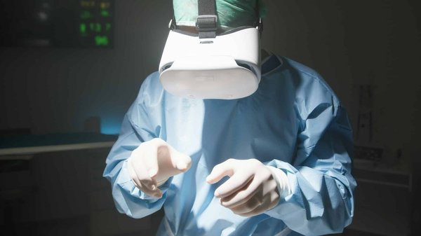 Comment un jeu de simulation de gestion de ferme peut-il enseigner les principes de l'agriculture urbaine?